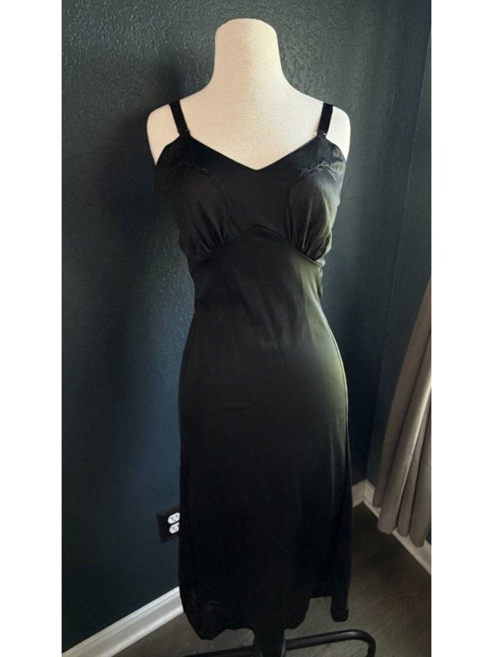 Vintage Old Hollywood Movie Star Nightgown Lingerie Slip Dress Made In USA Sz 34